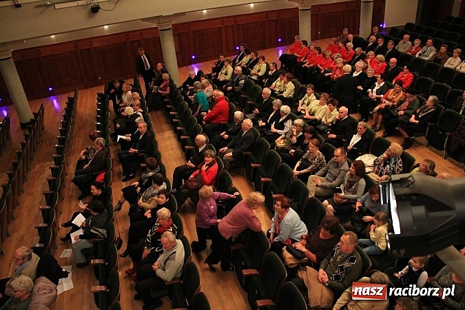 Zdjęcie w galerii na portalu naszraciborz.pl: W RCK-u odbył się XXIII Festiwal Pieśni Ch&oacute;ralnej do sł&oacute;w Josepha von Eichendorffa wiadomości z regionu