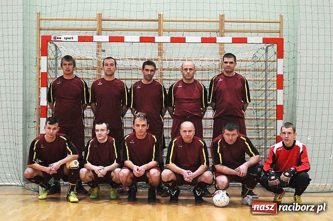 Zdjęcie w galerii na portalu naszraciborz.pl: Ostre strzelanie w Halowej Lidze Piłki Nożnej wiadomości z regionu