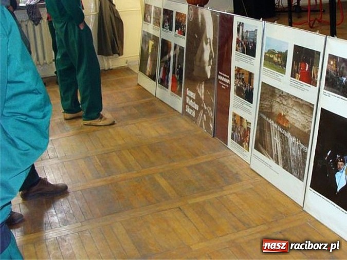 Zdjęcie w galerii na portalu naszraciborz.pl: Raciborscy więźniowie poznają historię Polski wiadomości z regionu