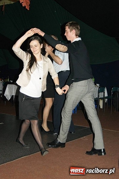 Zdjęcie w galerii na portalu naszraciborz.pl: Udana zabawa andrzejkowa w Syryni wiadomości z regionu