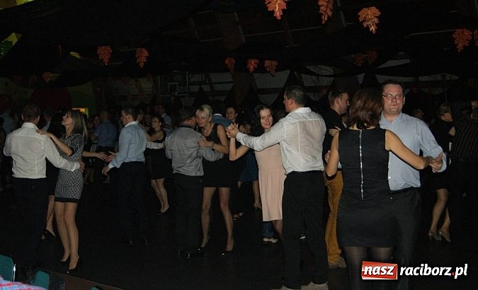 Zdjęcie w galerii na portalu naszraciborz.pl: Udana zabawa andrzejkowa w Syryni wiadomości z regionu