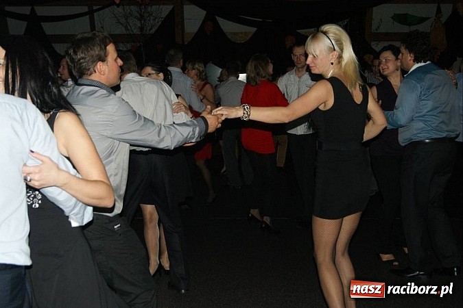 Zdjęcie w galerii na portalu naszraciborz.pl: Udana zabawa andrzejkowa w Syryni wiadomości z regionu