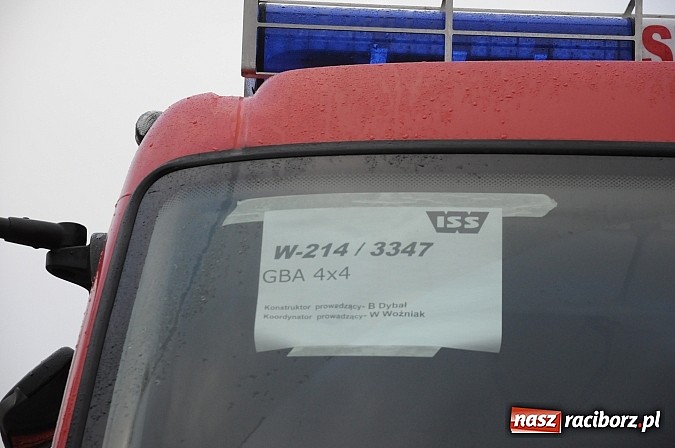 Zdjęcie w galerii na portalu naszraciborz.pl: Nowe strażackie renault sprawuje się wyśmienicie wiadomości z regionu