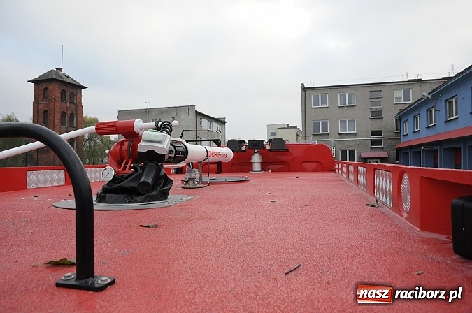 Zdjęcie w galerii na portalu naszraciborz.pl: Nowe strażackie renault sprawuje się wyśmienicie wiadomości z regionu