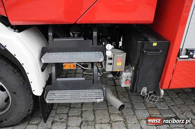 Zdjęcie w galerii na portalu naszraciborz.pl: Nowe strażackie renault sprawuje się wyśmienicie wiadomości z regionu