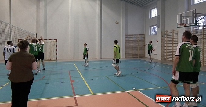 Zdjęcie w galerii na portalu naszraciborz.pl: II miejsce funkcjonariuszy ŚMOSG w turnieju piłki siatkowej wiadomości z regionu