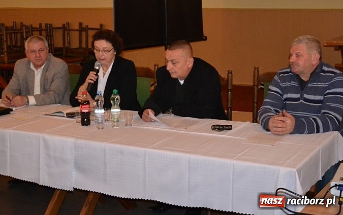 Zdjęcie w galerii na portalu naszraciborz.pl: Żmije w łatwopalnych chaszczach i spadki napięcia wiadomości z regionu