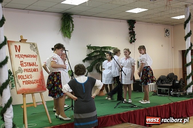 Zdjęcie w galerii na portalu naszraciborz.pl: Festiwal Piosenki Polsko-Morawskiej w Bojanowie wiadomości z regionu