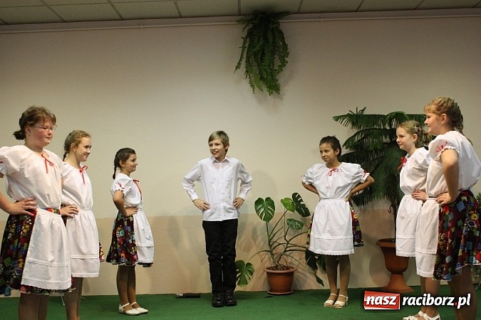 Zdjęcie w galerii na portalu naszraciborz.pl: Festiwal Piosenki Polsko-Morawskiej w Bojanowie wiadomości z regionu