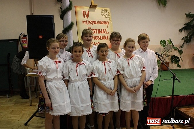 Zdjęcie w galerii na portalu naszraciborz.pl: Festiwal Piosenki Polsko-Morawskiej w Bojanowie wiadomości z regionu