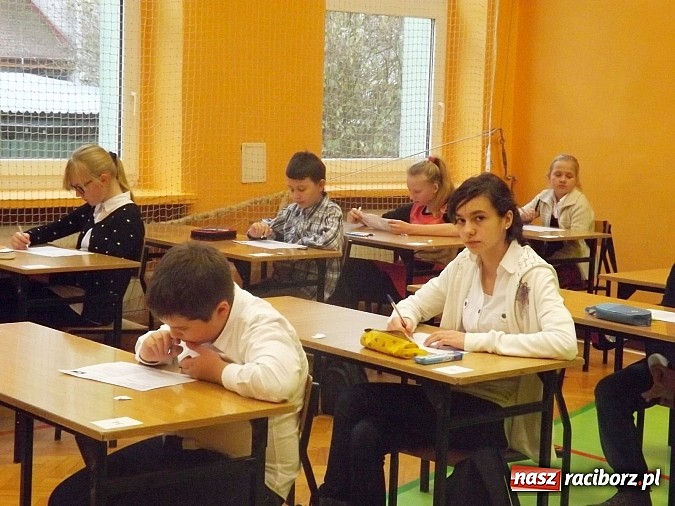 Zdjęcie w galerii na portalu naszraciborz.pl: 52 uczestników na konkursie religijnym w SP 13 wiadomości z regionu