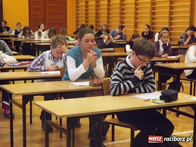 Zdjęcie w galerii na portalu naszraciborz.pl: 52 uczestników na konkursie religijnym w SP 13 wiadomości z regionu