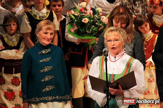 Zdjęcie w galerii na portalu naszraciborz.pl: Biesiada Śląska Szkół Specjalnych - Bajtel Gala wiadomości z regionu