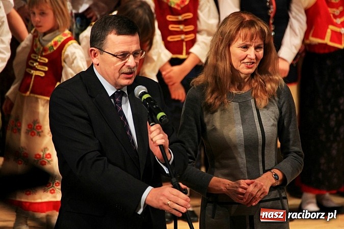 Zdjęcie w galerii na portalu naszraciborz.pl: Biesiada Śląska Szkół Specjalnych - Bajtel Gala wiadomości z regionu