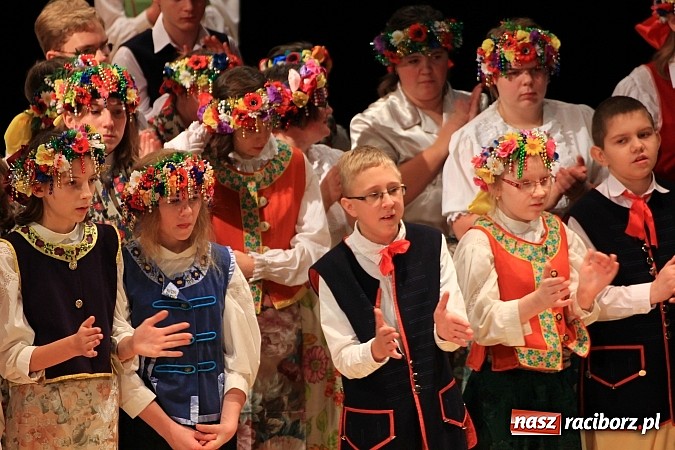 Zdjęcie w galerii na portalu naszraciborz.pl: Biesiada Śląska Szkół Specjalnych - Bajtel Gala wiadomości z regionu