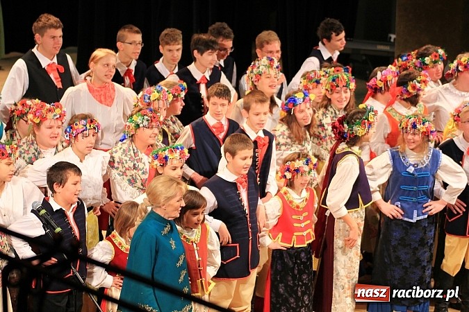 Zdjęcie w galerii na portalu naszraciborz.pl: Biesiada Śląska Szkół Specjalnych - Bajtel Gala wiadomości z regionu