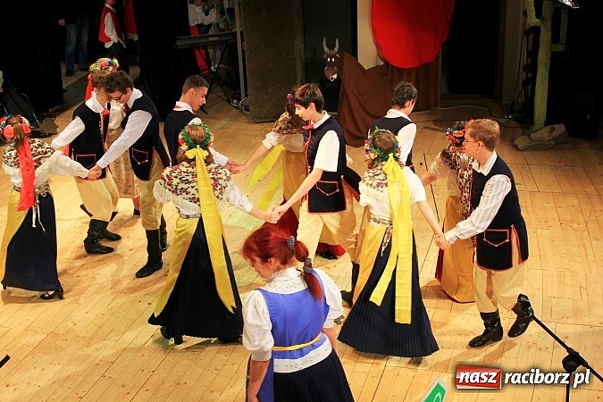 Zdjęcie w galerii na portalu naszraciborz.pl: Biesiada Śląska Szkół Specjalnych - Bajtel Gala wiadomości z regionu