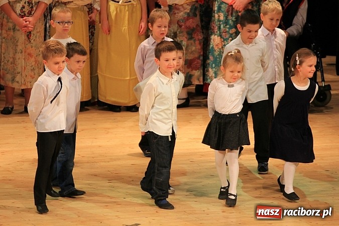 Zdjęcie w galerii na portalu naszraciborz.pl: Biesiada Śląska Szkół Specjalnych - Bajtel Gala wiadomości z regionu