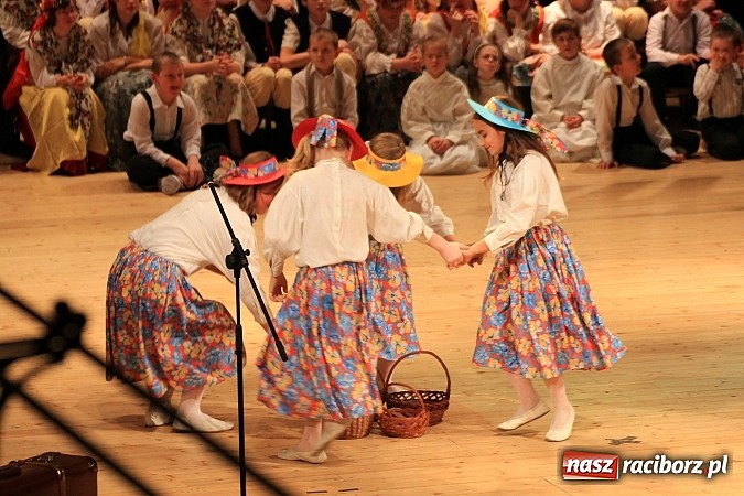 Zdjęcie w galerii na portalu naszraciborz.pl: Biesiada Śląska Szkół Specjalnych - Bajtel Gala wiadomości z regionu