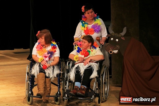 Zdjęcie w galerii na portalu naszraciborz.pl: Biesiada Śląska Szkół Specjalnych - Bajtel Gala wiadomości z regionu