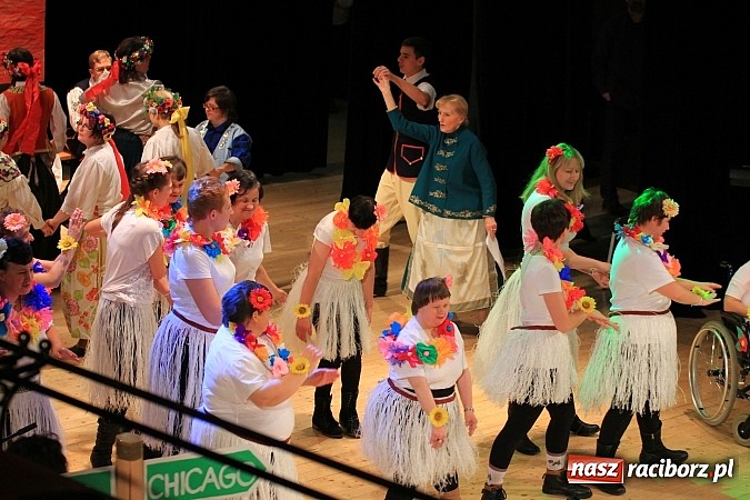 Zdjęcie w galerii na portalu naszraciborz.pl: Biesiada Śląska Szkół Specjalnych - Bajtel Gala wiadomości z regionu