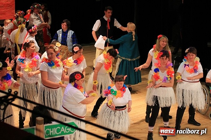 Zdjęcie w galerii na portalu naszraciborz.pl: Biesiada Śląska Szkół Specjalnych - Bajtel Gala wiadomości z regionu