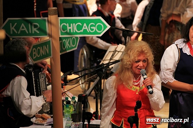 Zdjęcie w galerii na portalu naszraciborz.pl: Biesiada Śląska Szkół Specjalnych - Bajtel Gala wiadomości z regionu