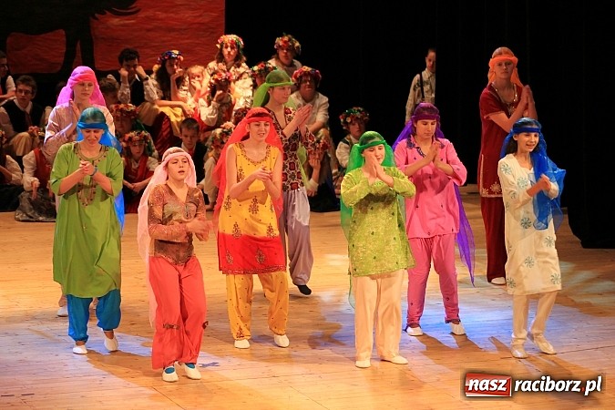 Zdjęcie w galerii na portalu naszraciborz.pl: Biesiada Śląska Szkół Specjalnych - Bajtel Gala wiadomości z regionu