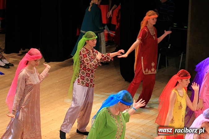 Zdjęcie w galerii na portalu naszraciborz.pl: Biesiada Śląska Szkół Specjalnych - Bajtel Gala wiadomości z regionu