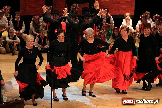 Zdjęcie w galerii na portalu naszraciborz.pl: Biesiada Śląska Szkół Specjalnych - Bajtel Gala wiadomości z regionu