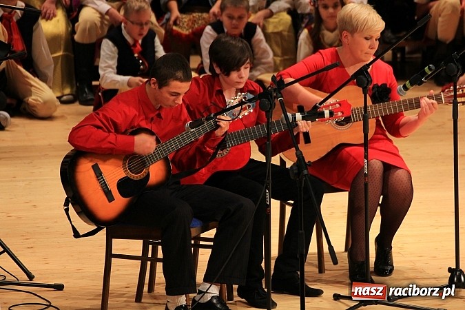 Zdjęcie w galerii na portalu naszraciborz.pl: Biesiada Śląska Szkół Specjalnych - Bajtel Gala wiadomości z regionu