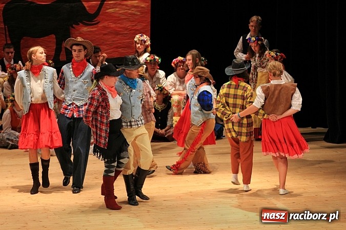 Zdjęcie w galerii na portalu naszraciborz.pl: Biesiada Śląska Szkół Specjalnych - Bajtel Gala wiadomości z regionu