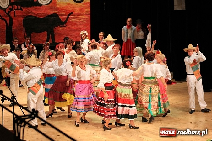 Zdjęcie w galerii na portalu naszraciborz.pl: Biesiada Śląska Szkół Specjalnych - Bajtel Gala wiadomości z regionu