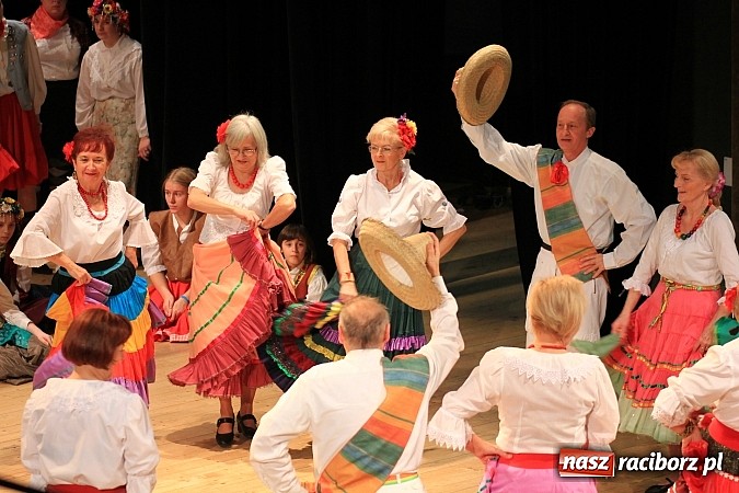 Zdjęcie w galerii na portalu naszraciborz.pl: Biesiada Śląska Szkół Specjalnych - Bajtel Gala wiadomości z regionu