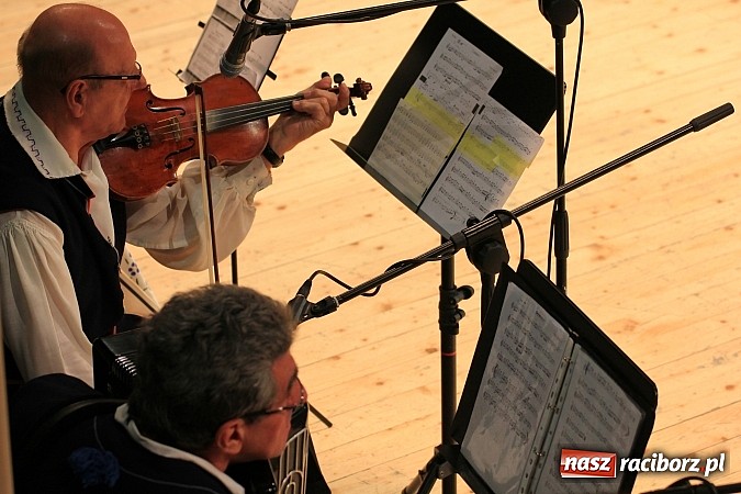 Zdjęcie w galerii na portalu naszraciborz.pl: Biesiada Śląska Szkół Specjalnych - Bajtel Gala wiadomości z regionu