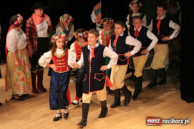 Zdjęcie w galerii na portalu naszraciborz.pl: Biesiada Śląska Szkół Specjalnych - Bajtel Gala wiadomości z regionu