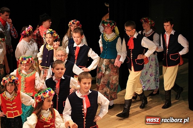 Zdjęcie w galerii na portalu naszraciborz.pl: Biesiada Śląska Szkół Specjalnych - Bajtel Gala wiadomości z regionu