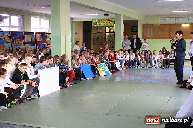 Zdjęcie w galerii na portalu naszraciborz.pl: O skutkach zażywania narkotyków w SP 15 wiadomości z regionu