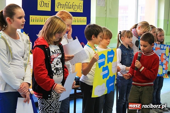 Zdjęcie w galerii na portalu naszraciborz.pl: O skutkach zażywania narkotyków w SP 15 wiadomości z regionu