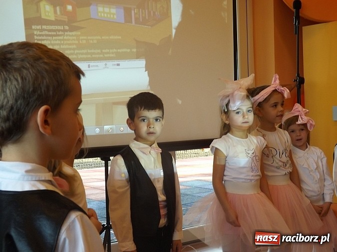 Zdjęcie w galerii na portalu naszraciborz.pl: ZSP w Pogrzebieniu ma nowe przedszkole wiadomości z regionu