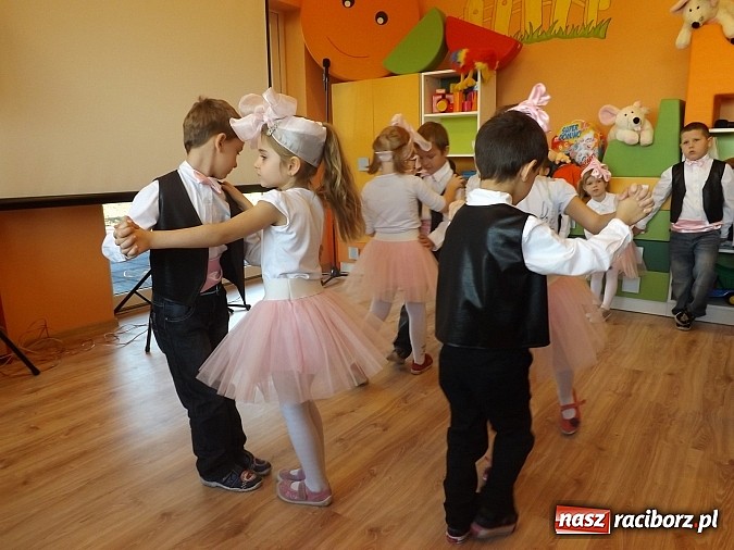 Zdjęcie w galerii na portalu naszraciborz.pl: ZSP w Pogrzebieniu ma nowe przedszkole wiadomości z regionu