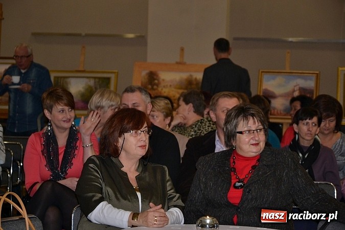 Zdjęcie w galerii na portalu naszraciborz.pl: Wieczór przy świecach w Tworkowie wiadomości z regionu