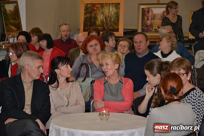 Zdjęcie w galerii na portalu naszraciborz.pl: Wieczór przy świecach w Tworkowie wiadomości z regionu