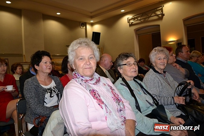 Zdjęcie w galerii na portalu naszraciborz.pl: Wieczór przy świecach w Tworkowie wiadomości z regionu