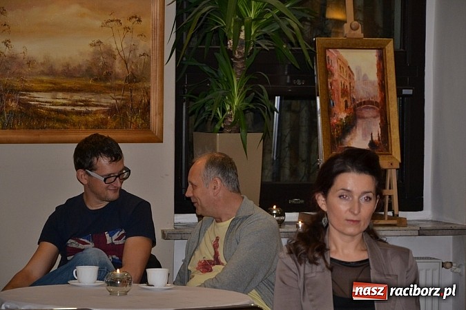 Zdjęcie w galerii na portalu naszraciborz.pl: Wieczór przy świecach w Tworkowie wiadomości z regionu