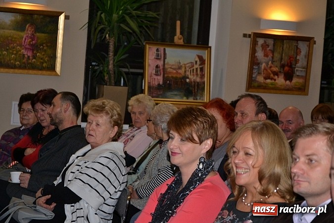 Zdjęcie w galerii na portalu naszraciborz.pl: Wieczór przy świecach w Tworkowie wiadomości z regionu