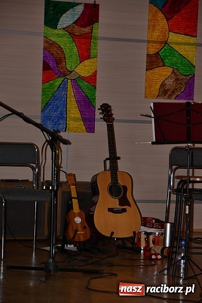 Zdjęcie w galerii na portalu naszraciborz.pl: Wieczór przy świecach w Tworkowie wiadomości z regionu