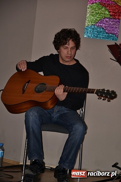 Zdjęcie w galerii na portalu naszraciborz.pl: Wieczór przy świecach w Tworkowie wiadomości z regionu