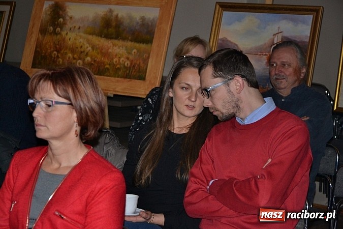 Zdjęcie w galerii na portalu naszraciborz.pl: Wieczór przy świecach w Tworkowie wiadomości z regionu