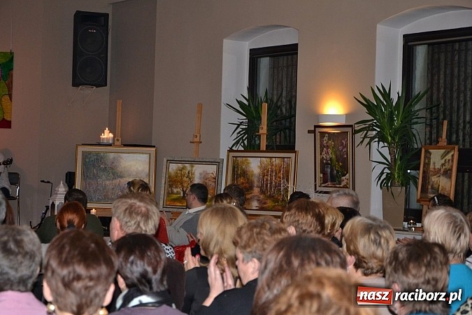 Zdjęcie w galerii na portalu naszraciborz.pl: Wieczór przy świecach w Tworkowie wiadomości z regionu